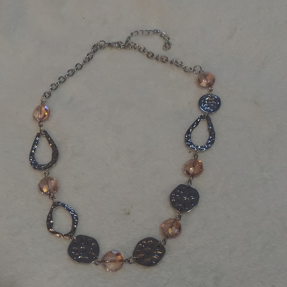 6/$10 Chic Silver and Pink Necklace